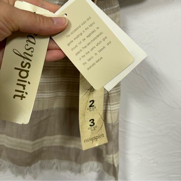 Vintage Beige & Cream Linen Button Down Shirt Womens 2 Short Sleeve Beachy Top - Picture 6 of 8